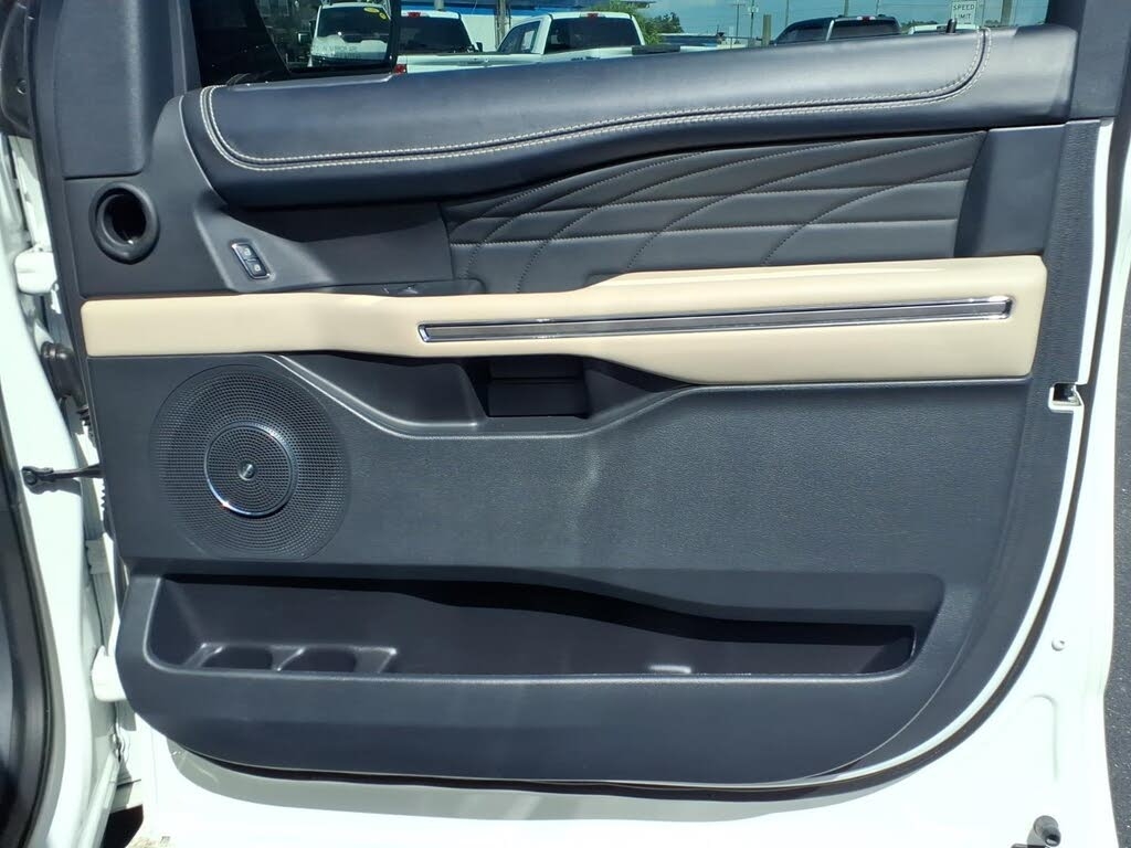 2022 Ford Expedition Platinum - Photo 12