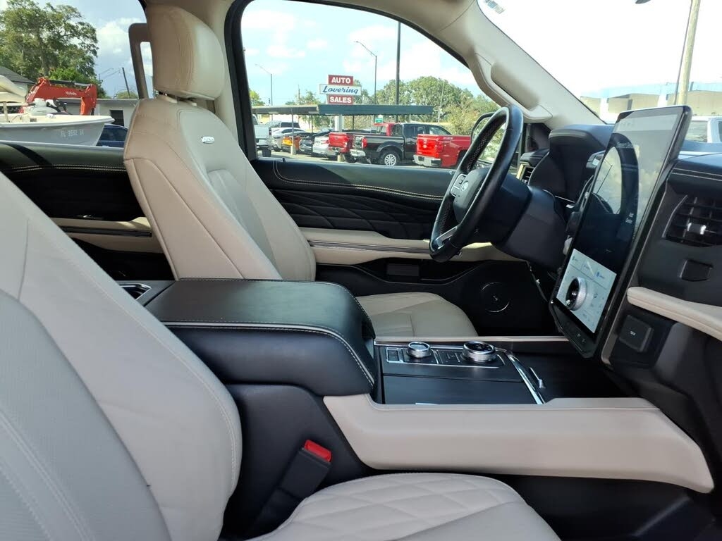 2022 Ford Expedition Platinum - Photo 10
