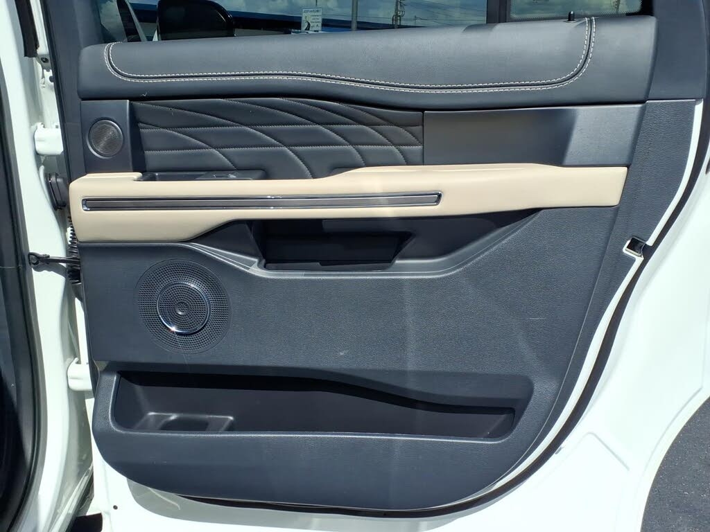 2022 Ford Expedition Platinum - Photo 13