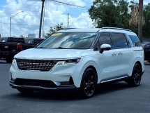 2023 Kia Carnival SX