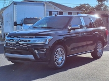 2023 Ford Expedition w/ Heavy-Duty Trailer Tow Package Platinum
