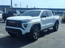 2025 GMC Canyon AT4 AWD/4WD
