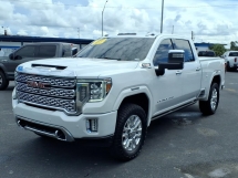 2022 GMC 2500HD Denali Crew Cab 4WD
